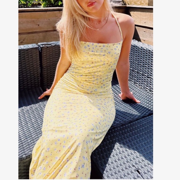 Yellow Floral Sheath Backless Maxi Dress - Picture 16 of 16